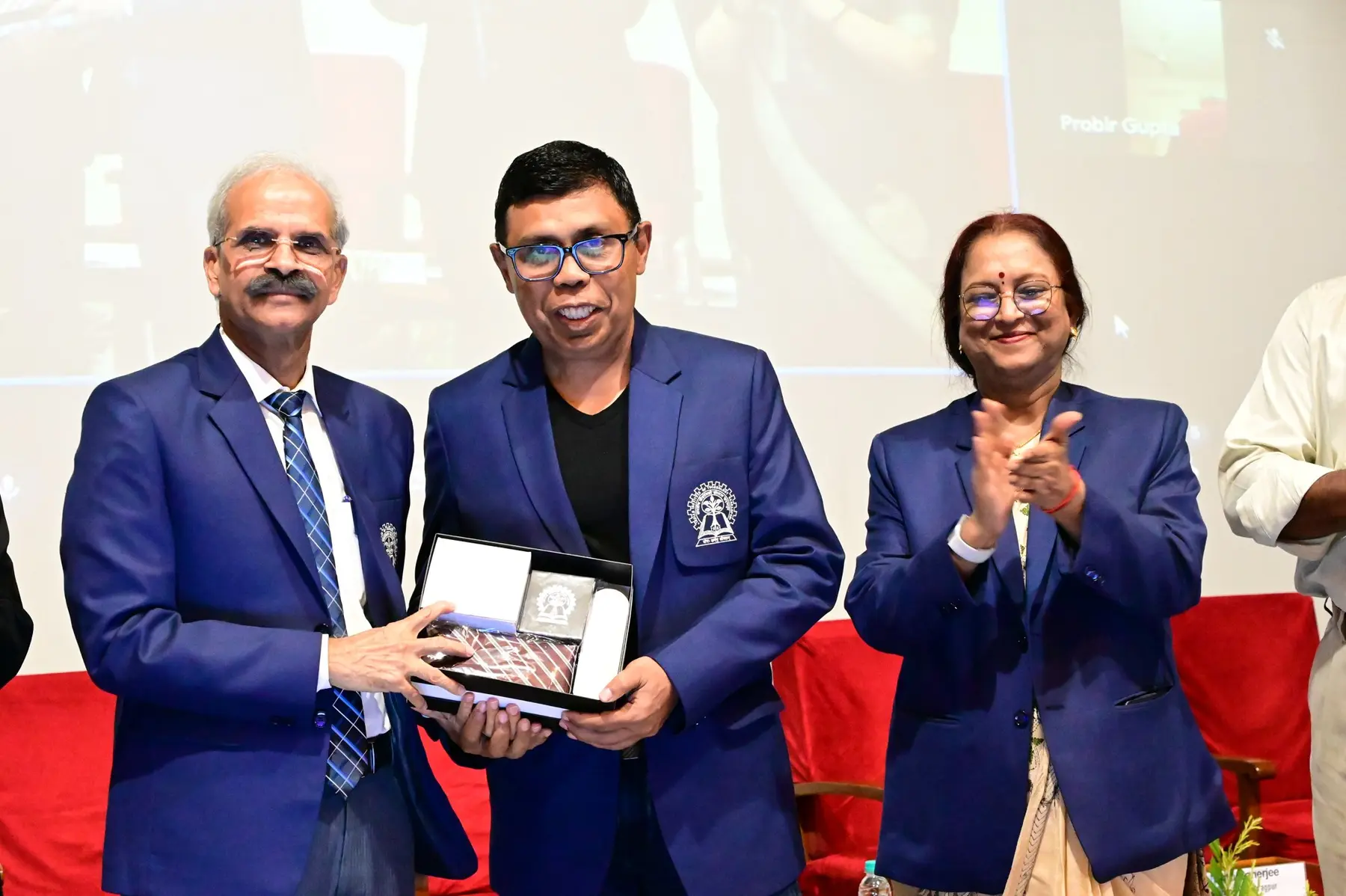 Arjun Sen receiving IIT Kharagpur's Distinguished Alumnus Award in 2024
